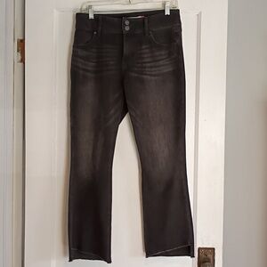 Cabi Women's Black Washed Capris